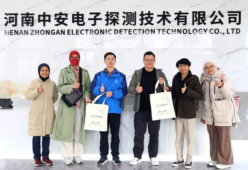 熱烈歡迎馬來西亞客戶蒞臨我司考察洽談業(yè)務!